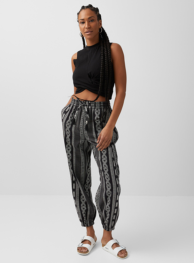 Icône Black and White Woven pattern joggers for women