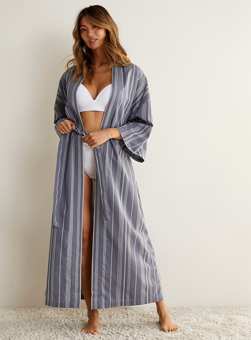 Miiyu Dark Grey Mini-texture organic cotton robe for women