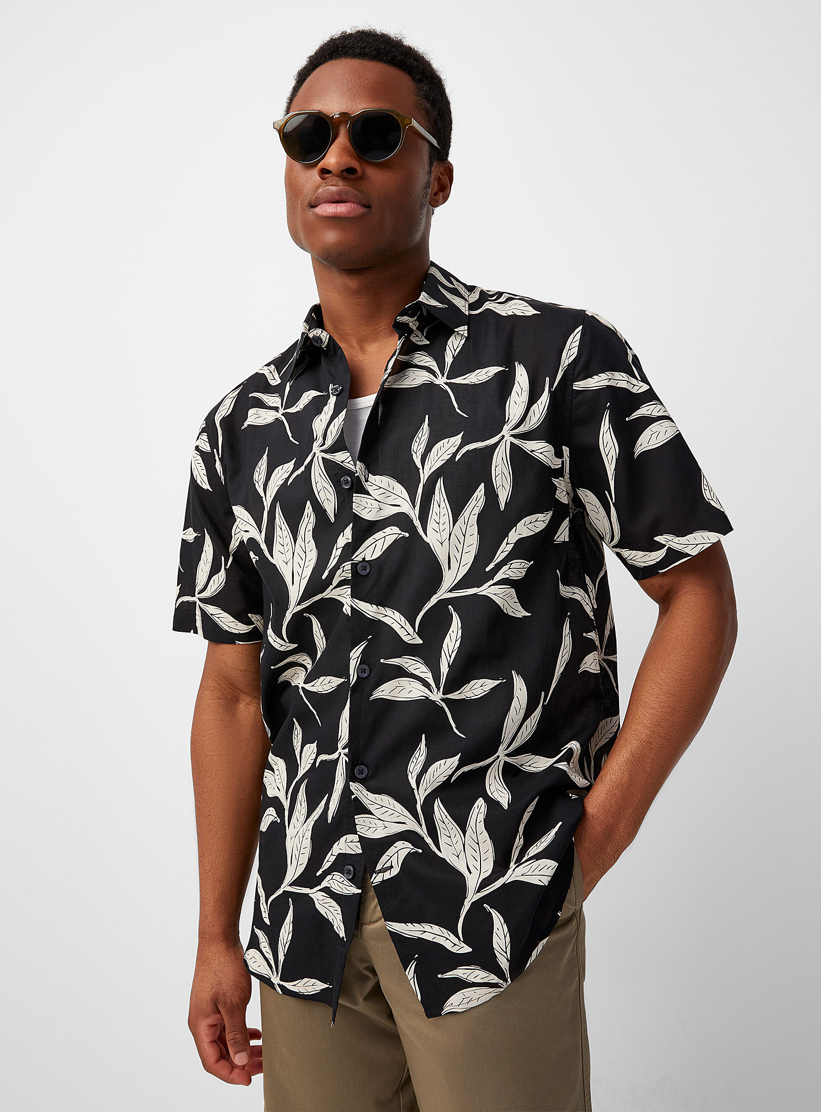 Le 31 Featherweight Floral Shirt Modern Fit In Black