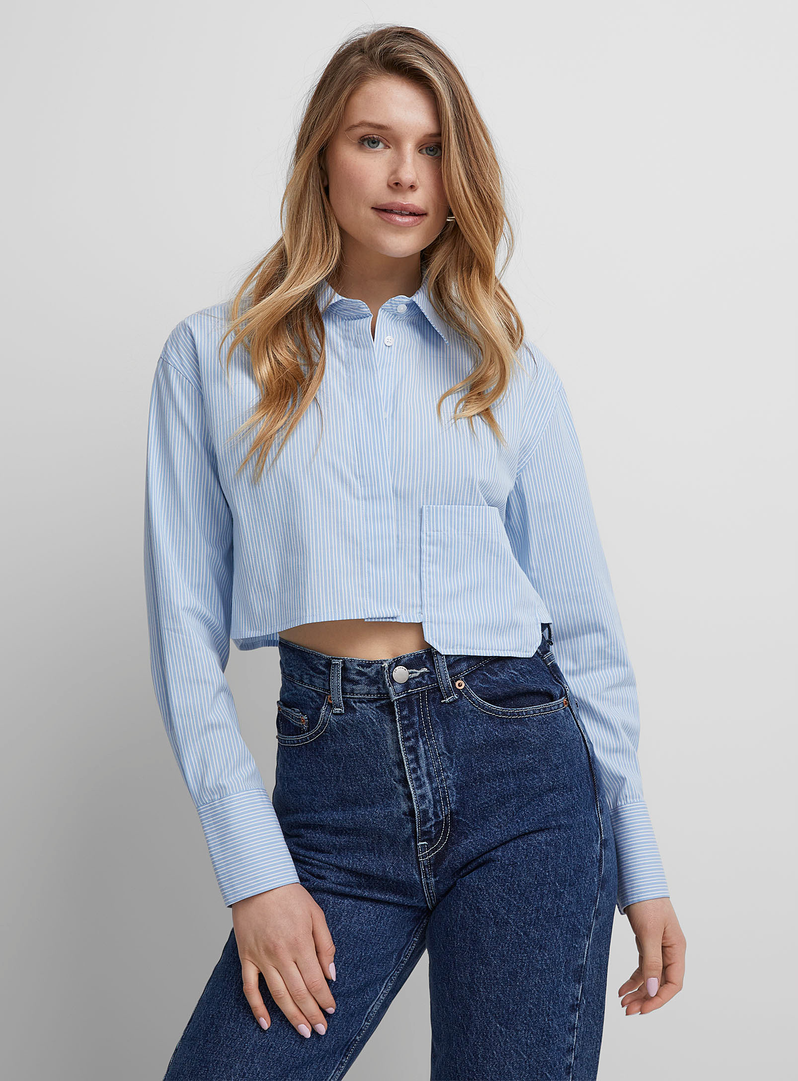 Icone Ultra-cropped Poplin Shirt In Patterned Blue