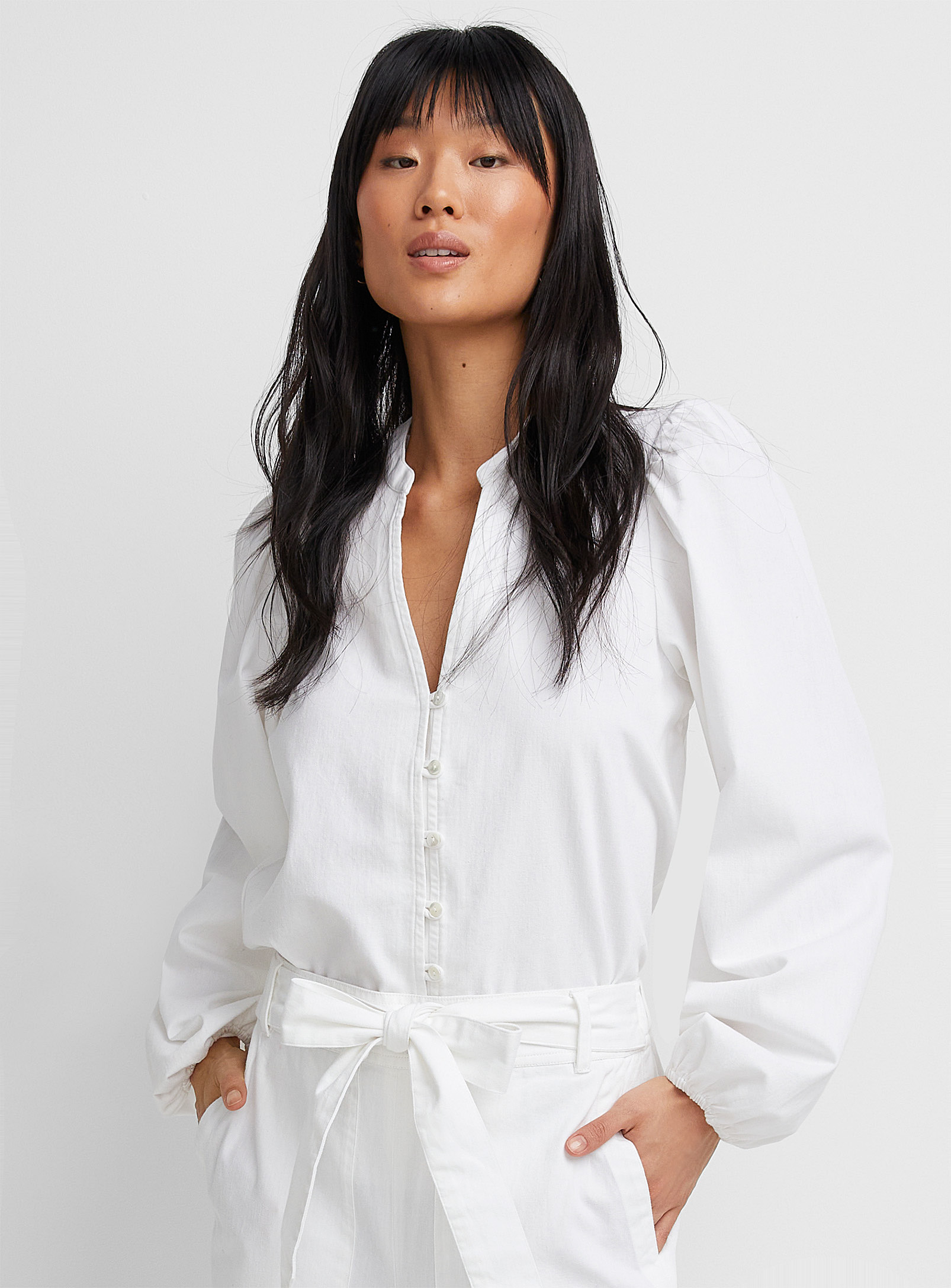 Icône - Women's Puff-sleeve white denim blouse