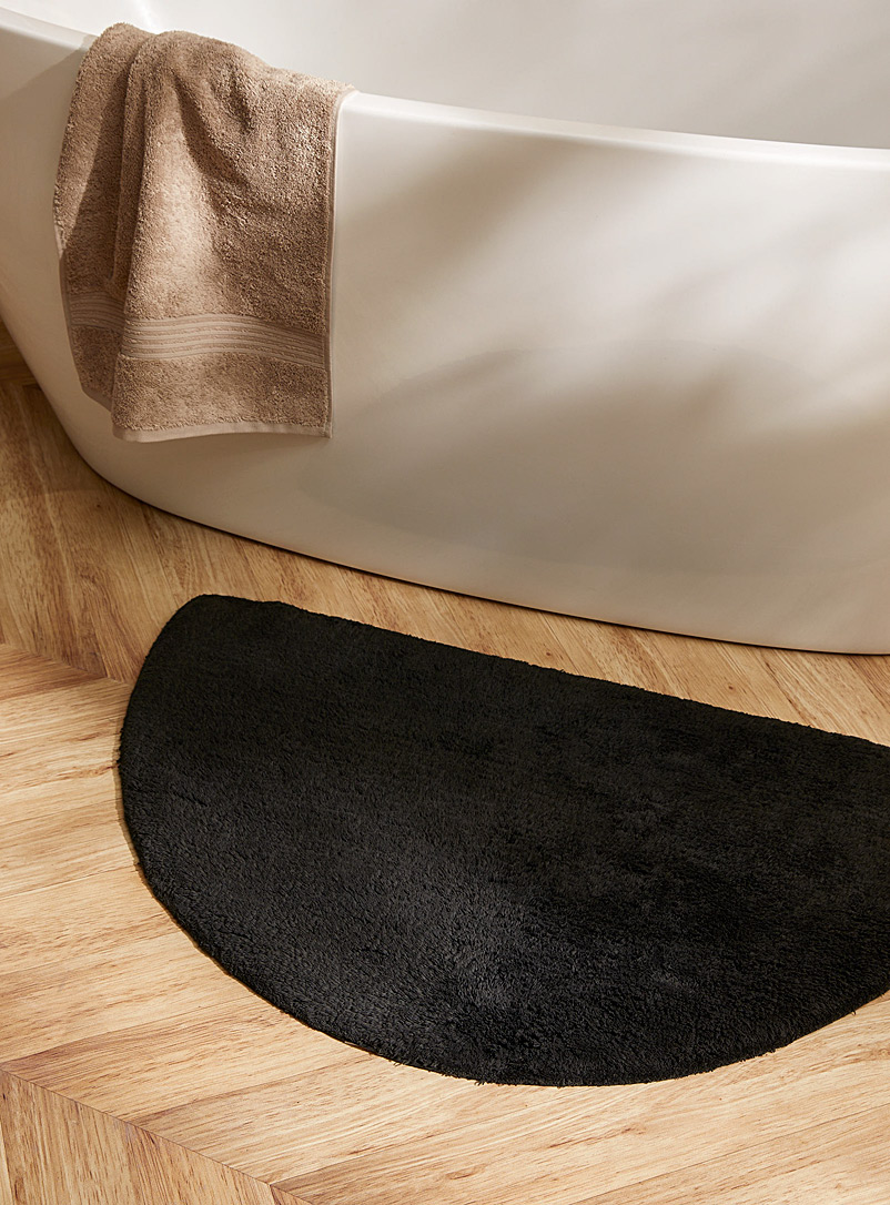 Simons Maison: Le tapis de bain demi-lune colorée 50 x 90 cm Noir