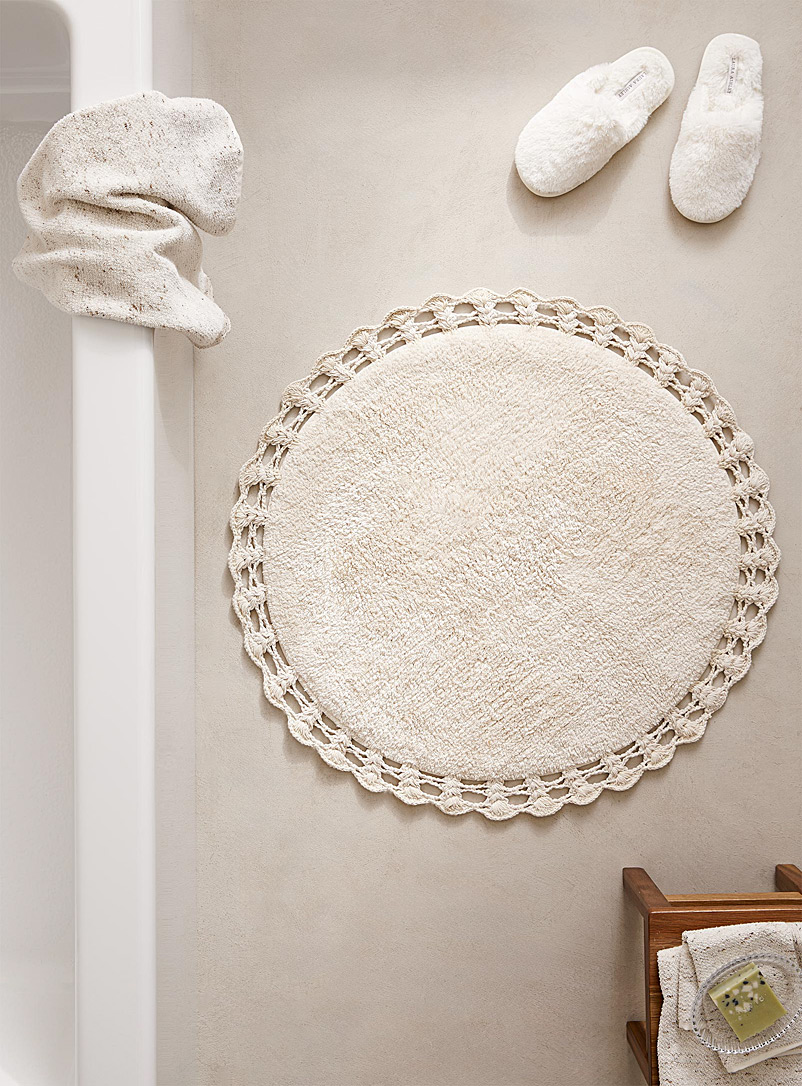 Simons Maison: Le tapis de bain crochet coton bio 65 cm rond Blanc cassé