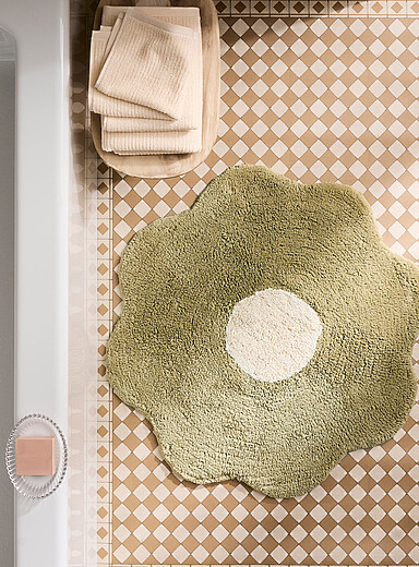 Artistic flower bath mat 65 x 67 cm