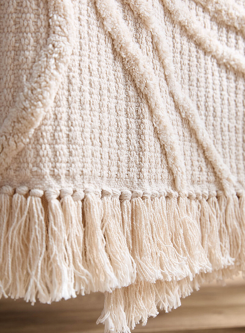 Simons Maison: Le jet&eacute; touffet&eacute; ondoyant 130 x 150 cm Blanc cass&eacute;