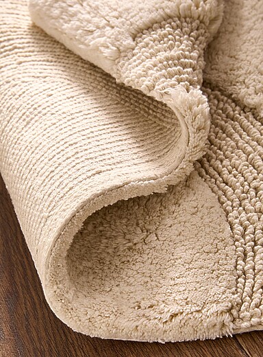 Le tapis de bain demi-lune 39 x 70 cm