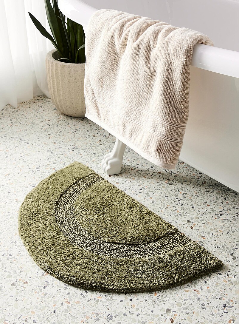 Half-moon bath mat 39 x 70 cm product image (primary)