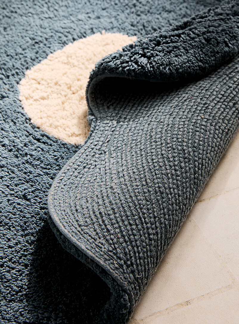 Artistic flower bath mat 65 x 67 cm product image 2