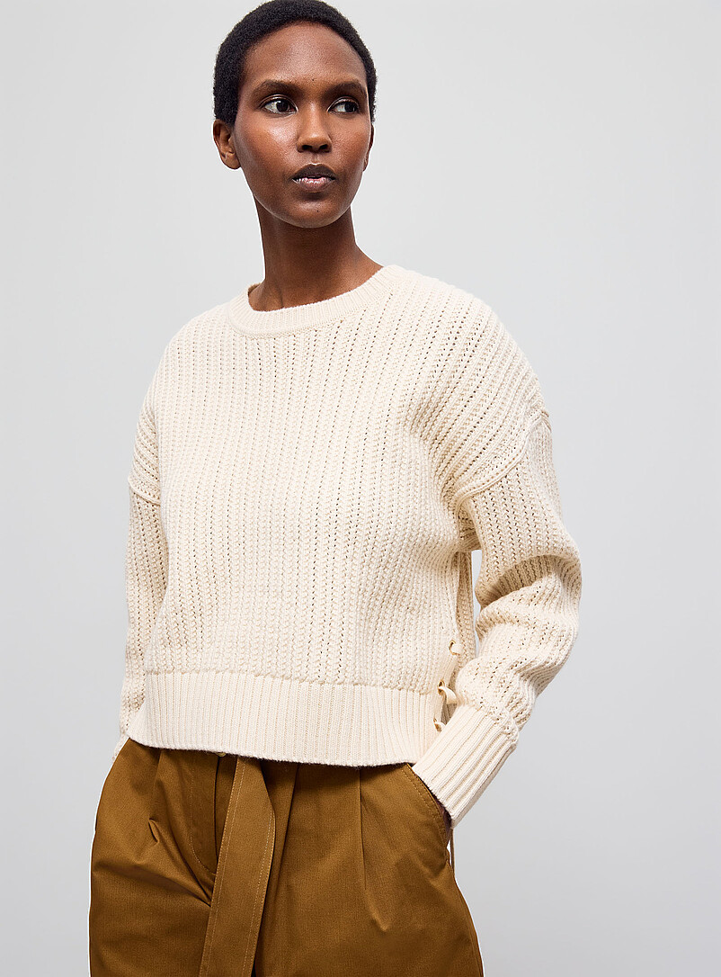 Sess&ugrave;n: Le chandail c&ocirc;tes perl&eacute;es lacets &agrave; nouer Ivoire - Beige cr&egrave;me pour femme