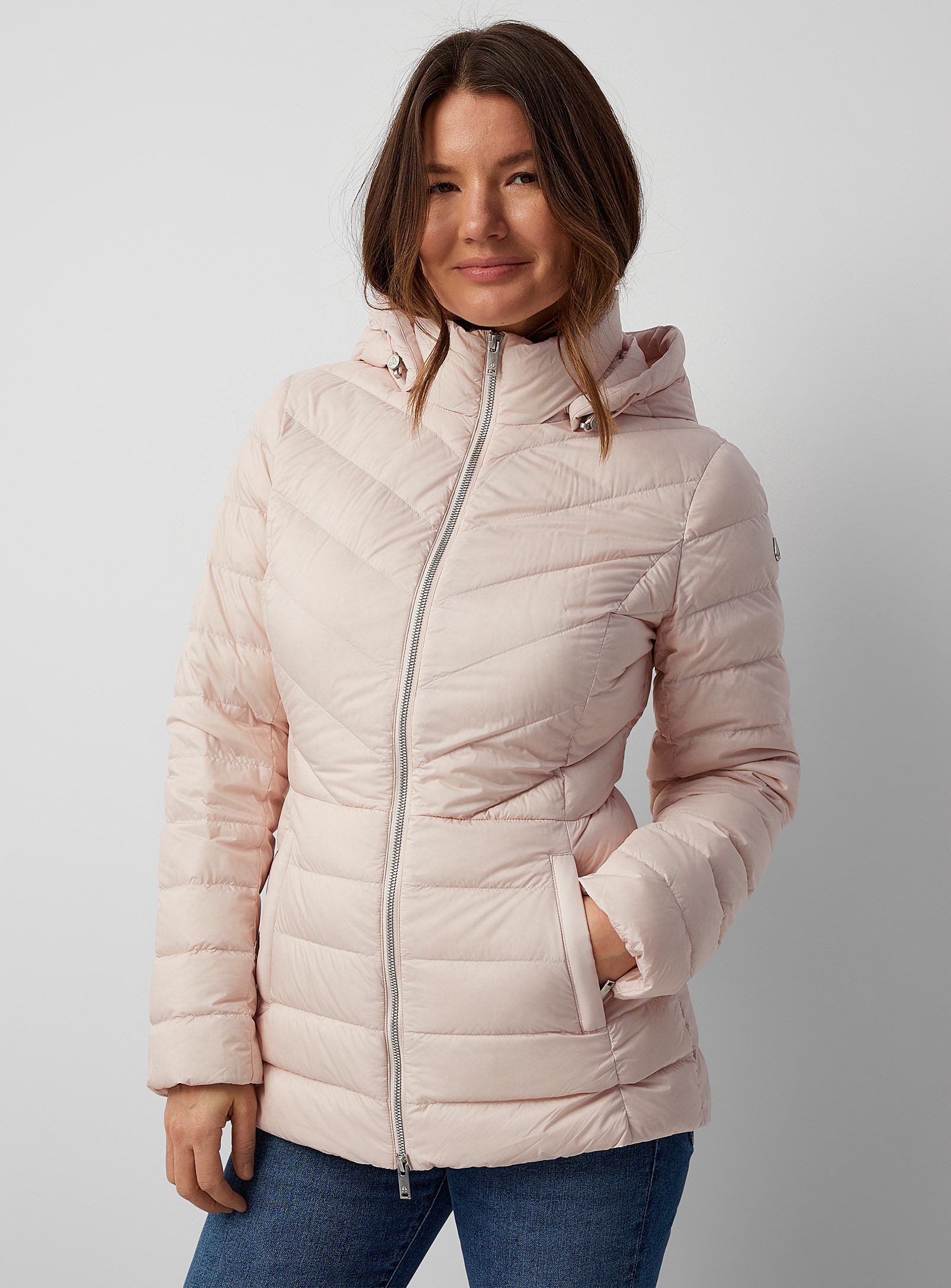 Moose Knuckles Airy Down Fitted Quilted Jacket In Pink