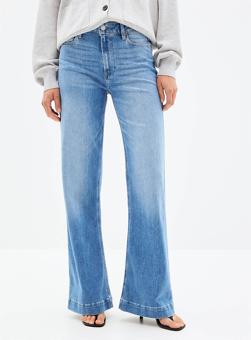 Leenah pale-indigo jean Fit: slim, flared leg, high rise product image 2