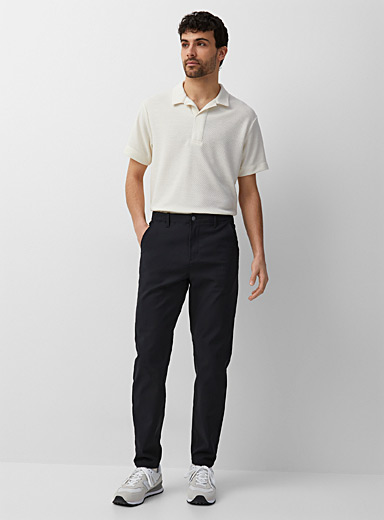 https://imagescdn.simons.ca/images/9539-24100-1-A1_3/flex-stretch-pant-tapered-fit.jpg?__=3