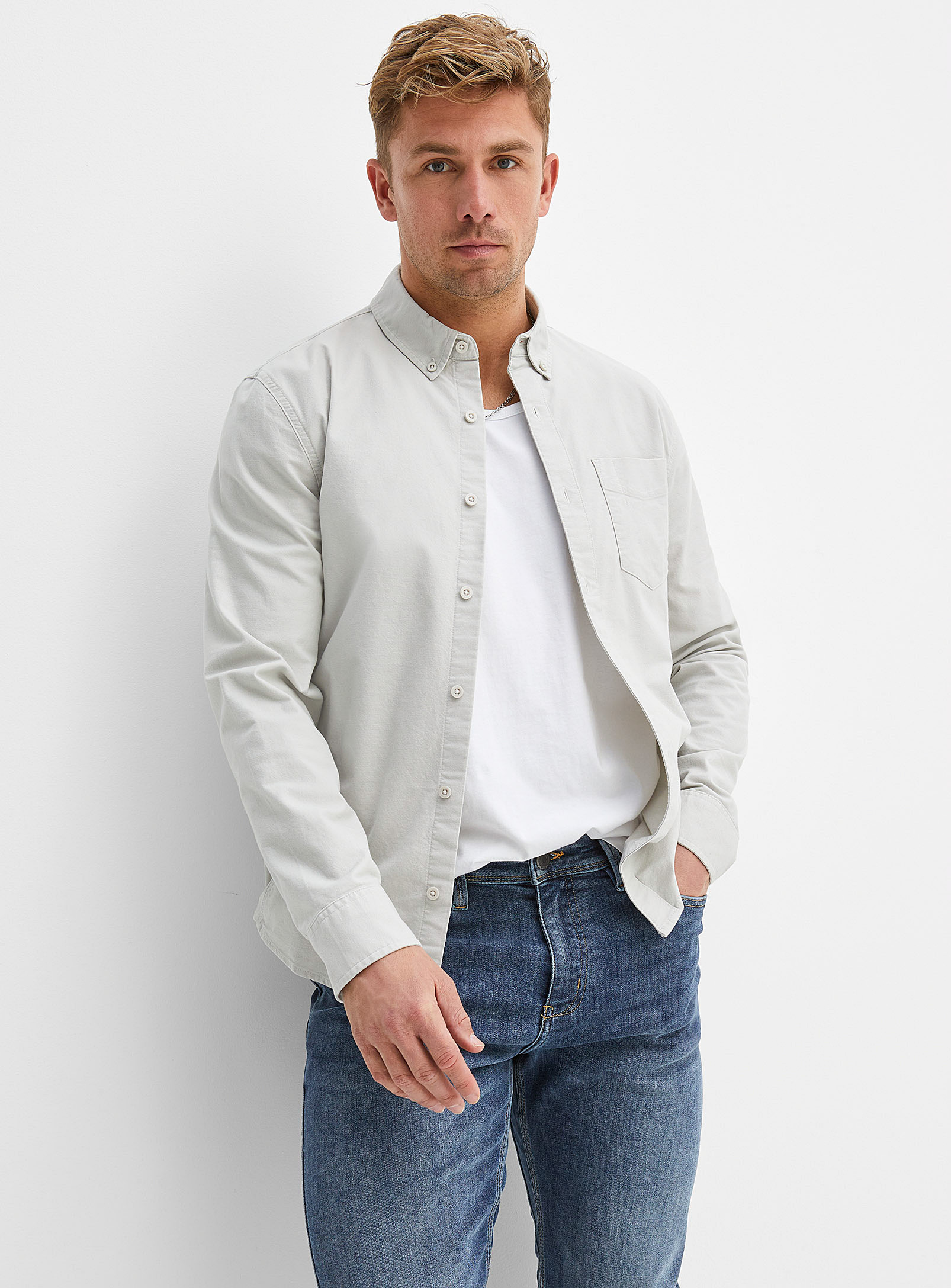 Duer Brushed Oxford Performance Shirt In Sand