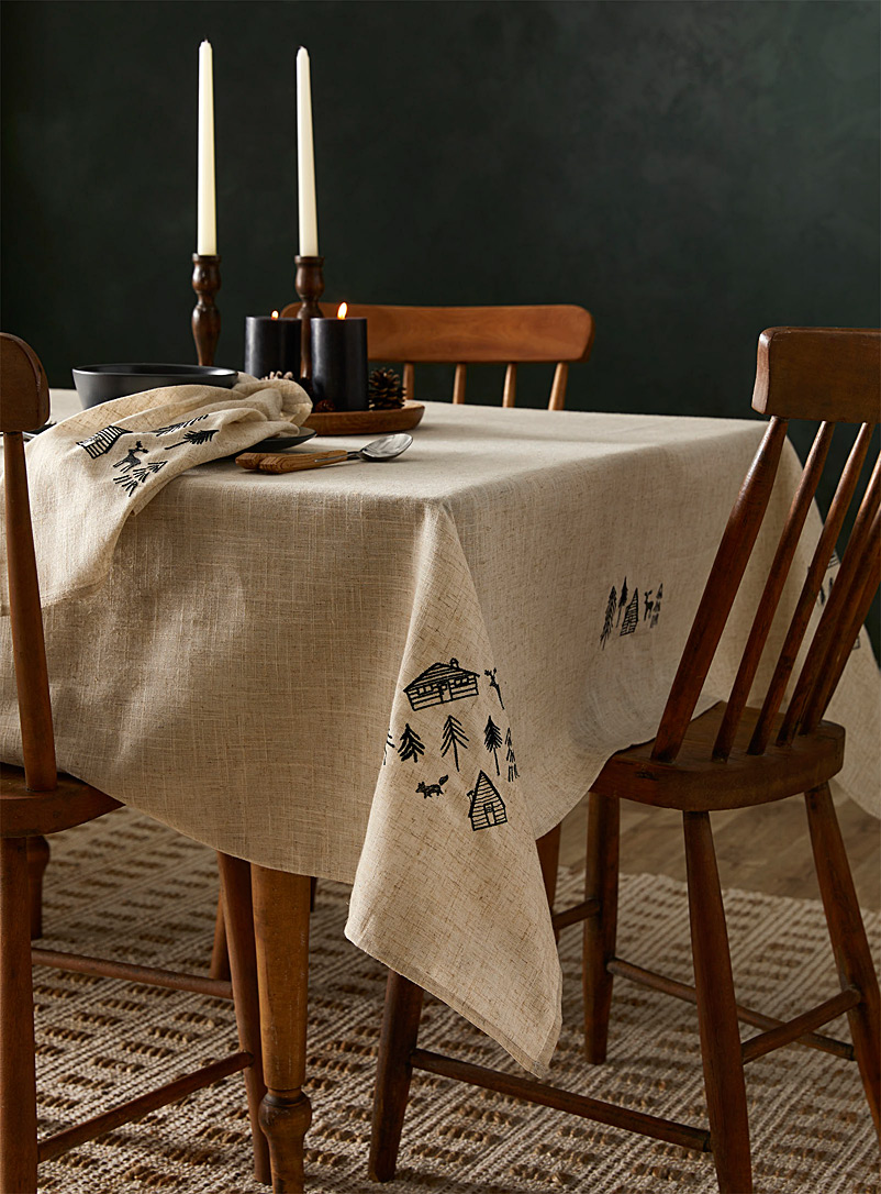 Tablecloths | Kitchen & Dining room | Simons Canada