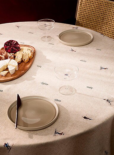 La nappe brod&eacute;e ski alpin touche de lin