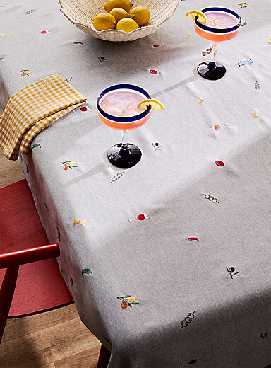 Summer feast embroidered tablecloth