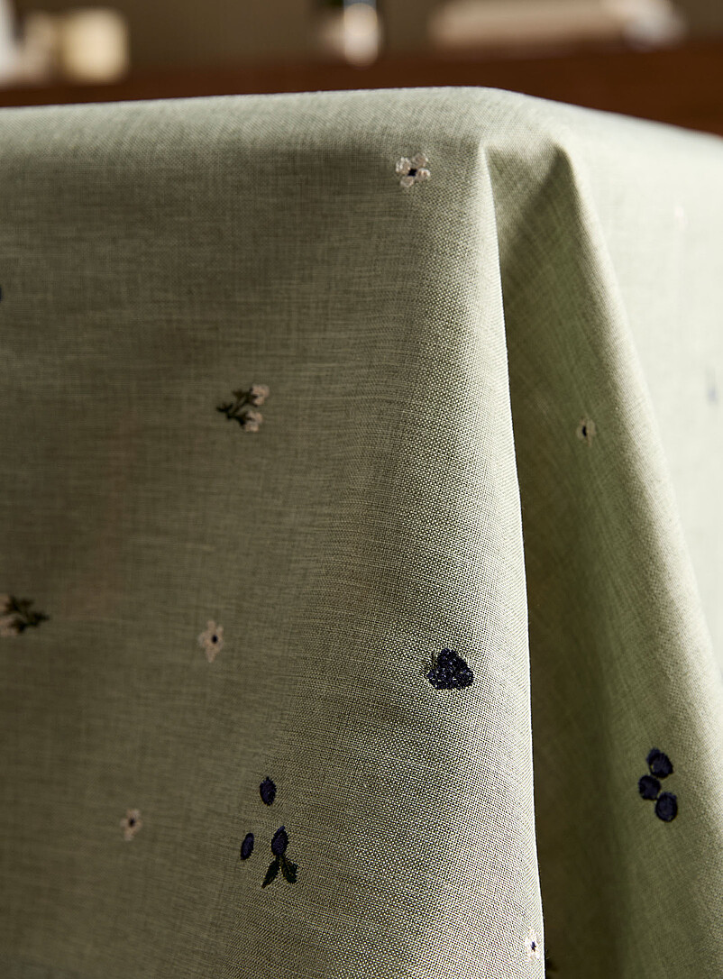 Simons Maison Patterned Green Blueberry embroidered tablecloth