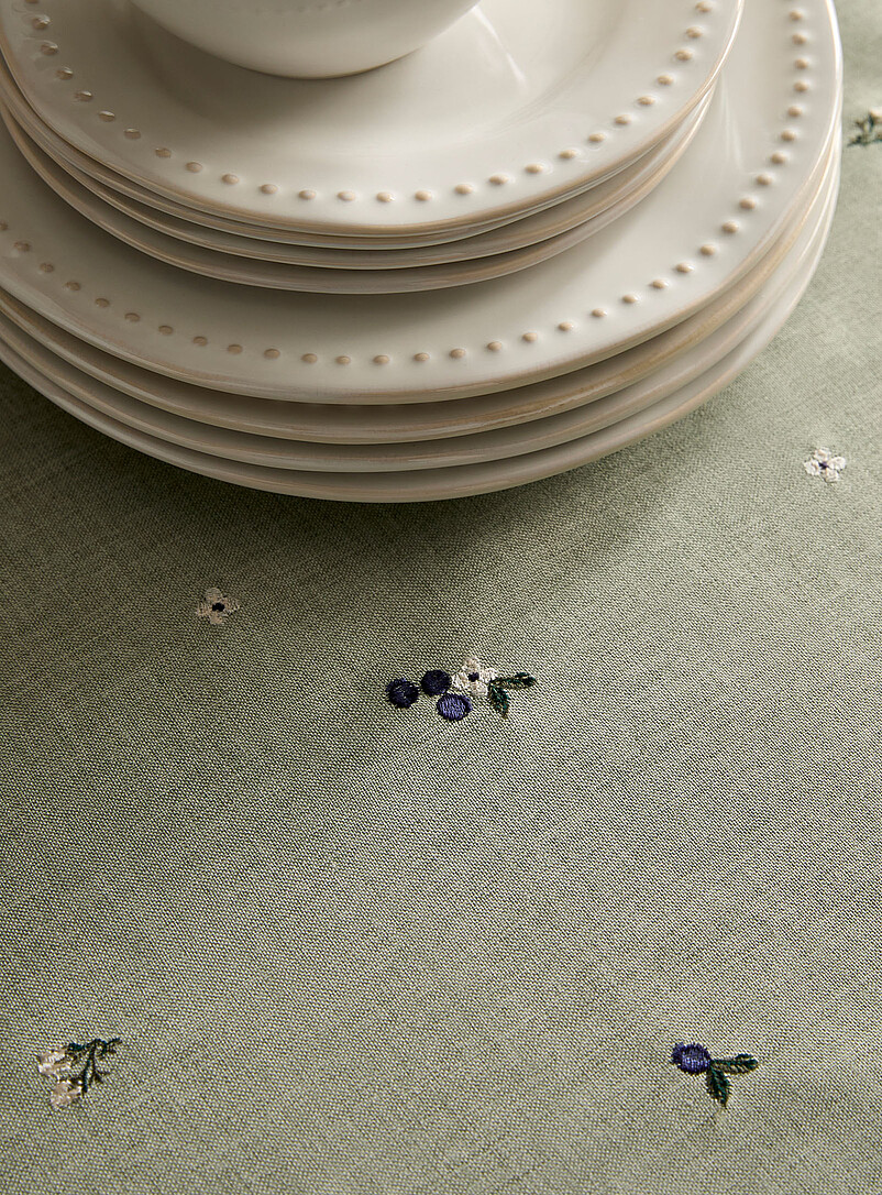 Simons Maison Patterned Green Blueberry embroidered tablecloth