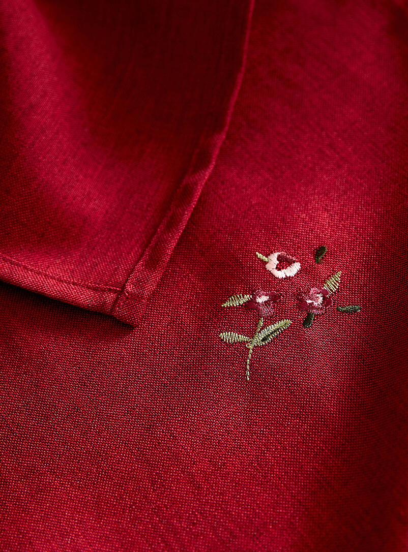 Merlot flowers embroidered napkin product image 2