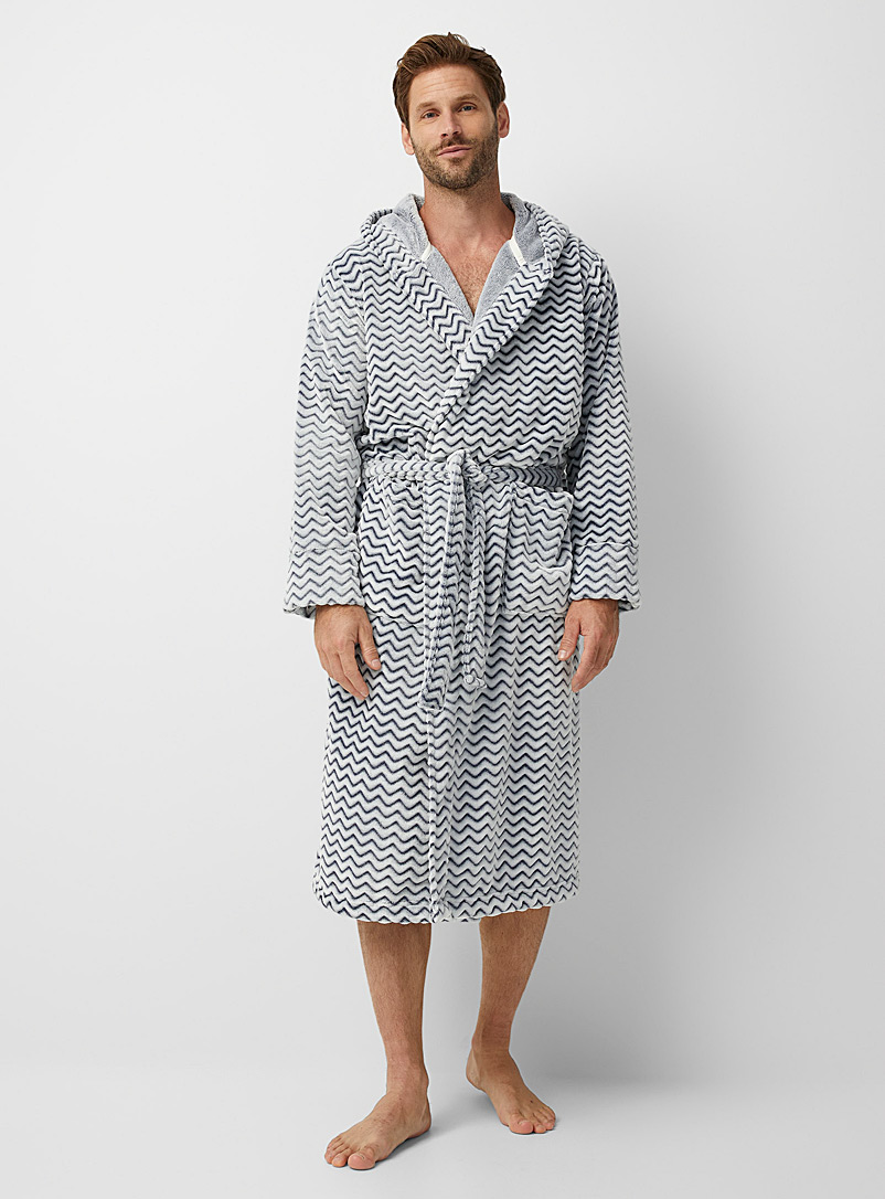 Le 31 Patterned White Hooded zigzag fleece robe for men