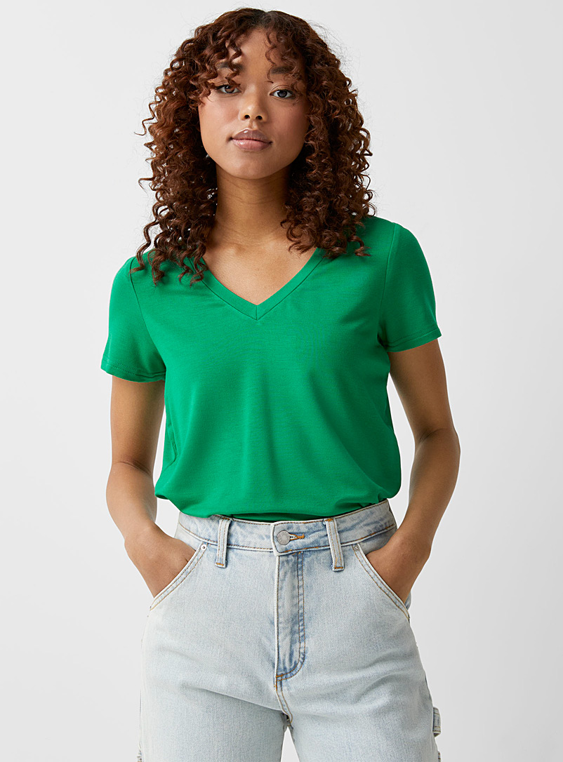 Twik: Le t-shirt col V envers ratiné Vert vif-irlandais-émerau pour femme