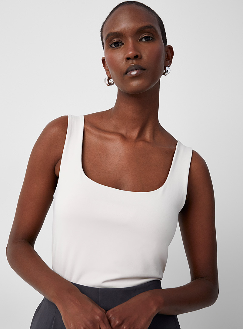 https://imagescdn.simons.ca/images/9630-216493-16-A1_2/square-neck-silky-cami.jpg?__=6