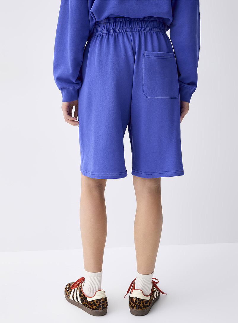 Twik: Le bermuda molleton ratin&eacute; relax Bleu pour femme