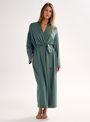 Miiyu: Le long peignoir souple envers bross&eacute; Vert pour femme