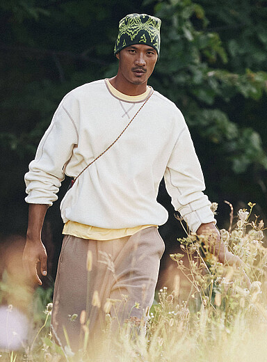 Contrast-stitching polar fleece sweatshirt