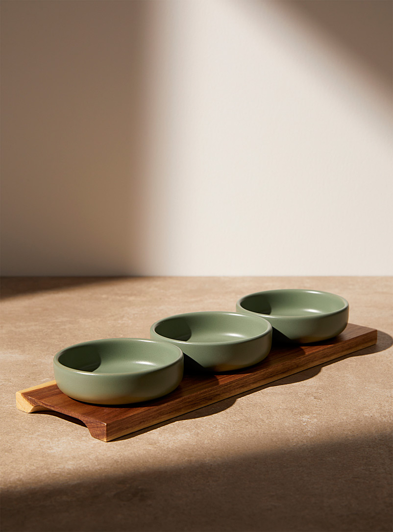 Ladelle Lime Green Stoneware and acacia wood serving tray 4-piece set