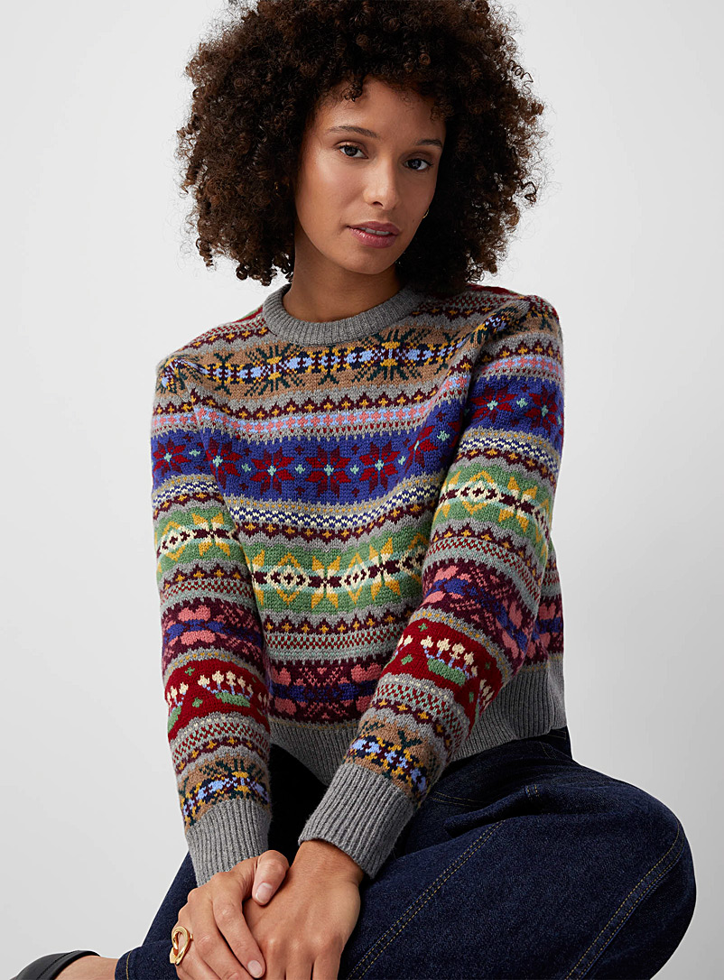 https://imagescdn.simons.ca/images/9659-12221191-8-A1_2/multicoloured-jacquard-boxy-fit-sweater.jpg?__=3