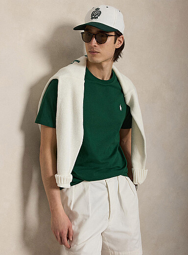 Le t-shirt color&eacute; cavalier brod&eacute; <b>Coupe classique</b>