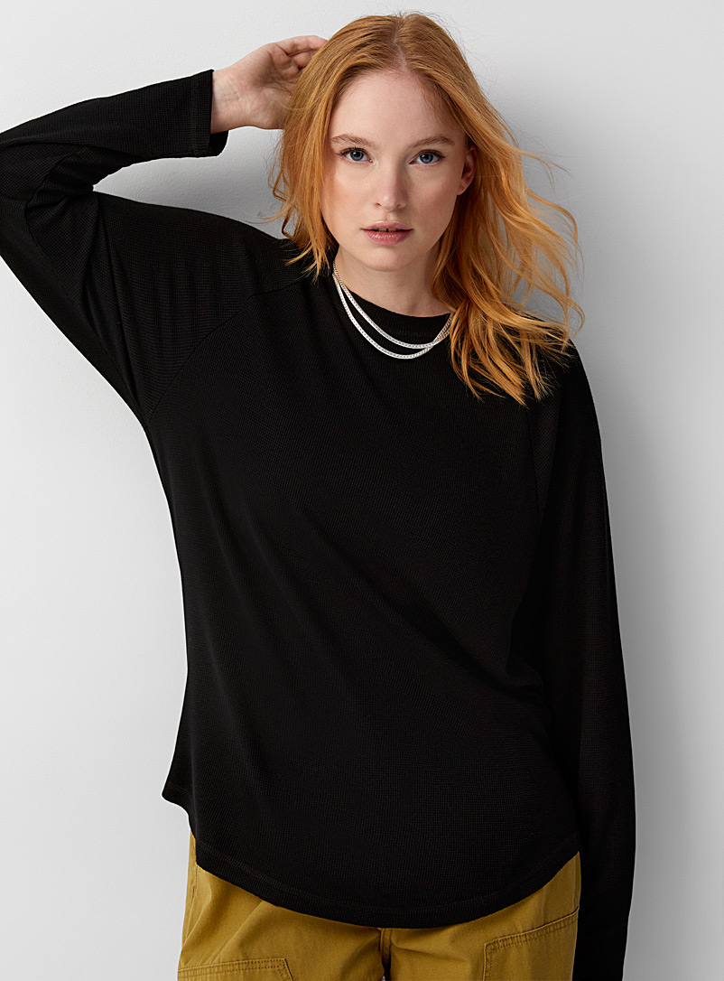 Twik Black Long-sleeve raglan waffled T-shirt for women