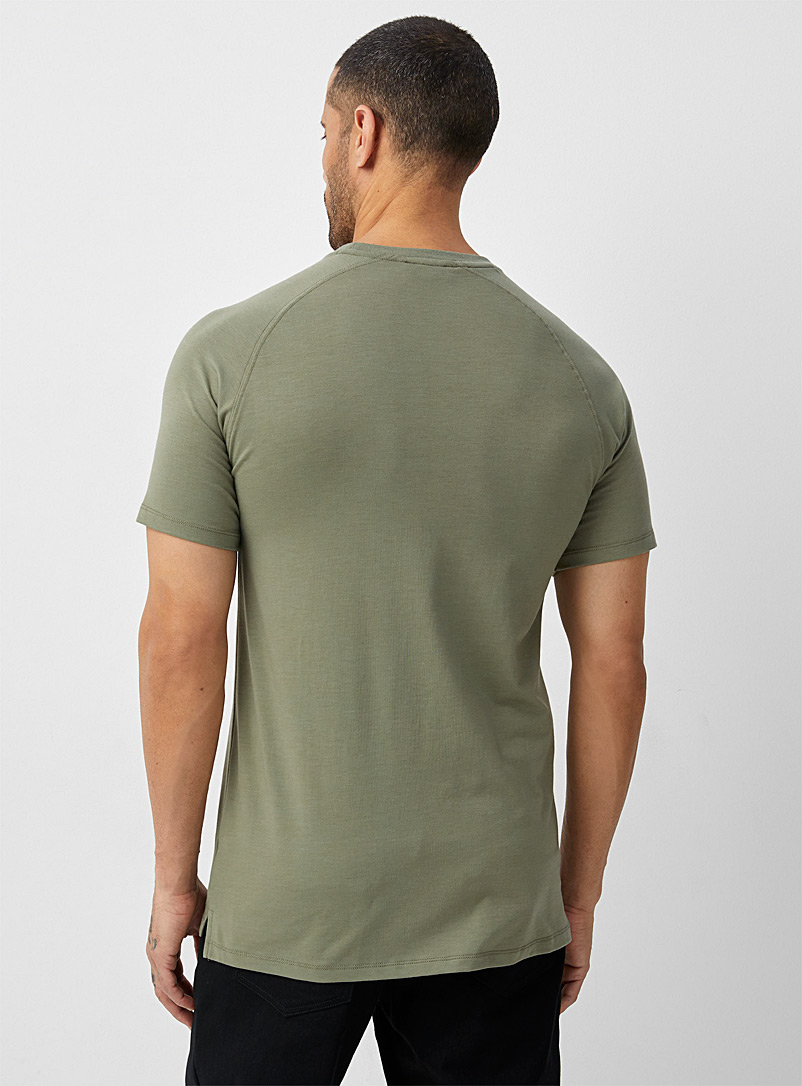 Le 31 Mossy Green Athletic raglan T-shirt for men