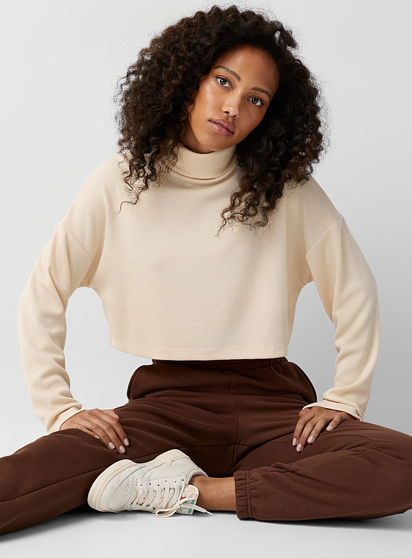 Twik: Le col roulé tricot gaufré Beige crème pour femme