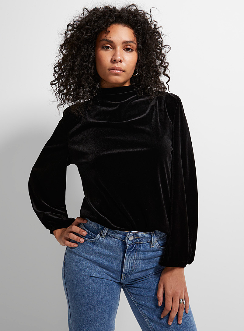 Icône Black Puff-sleeve velvet blouse for women