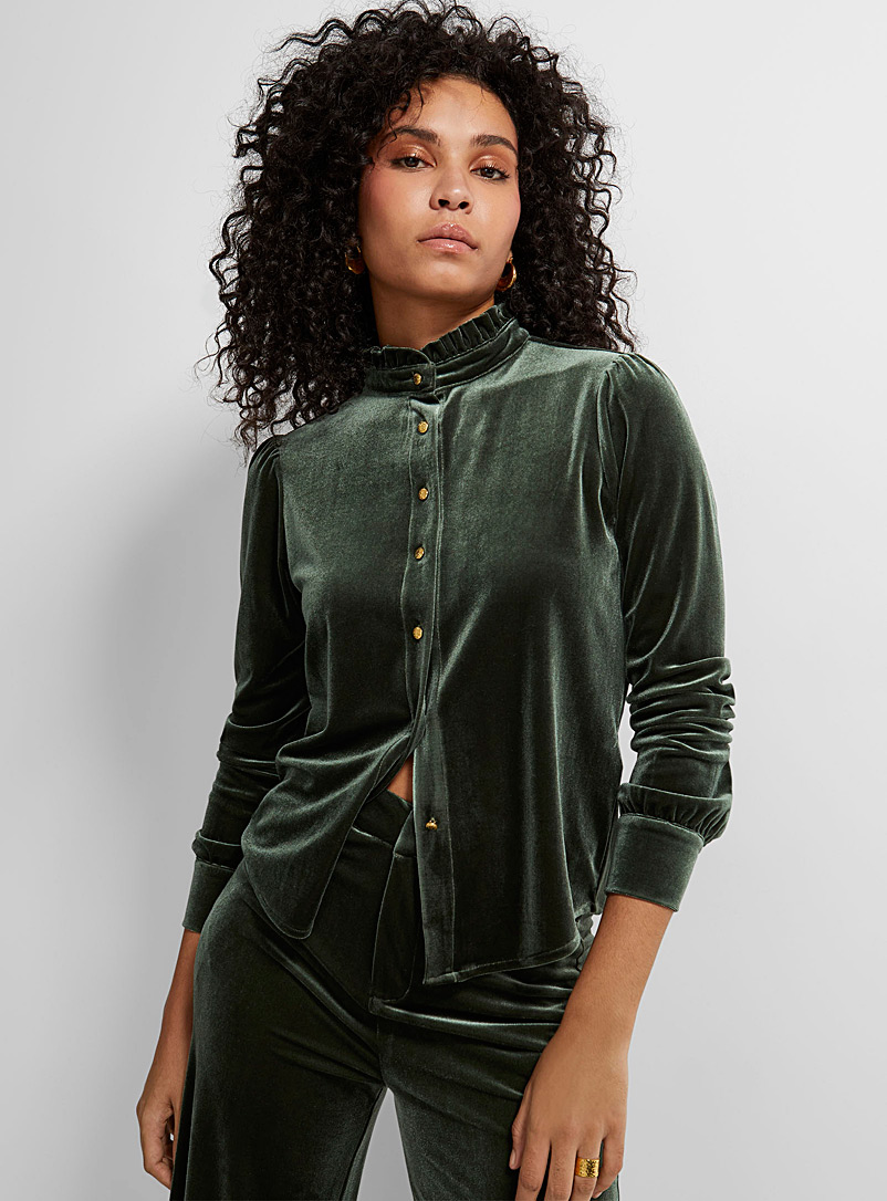 Icône Green Victorian-collar velvet shirt for women