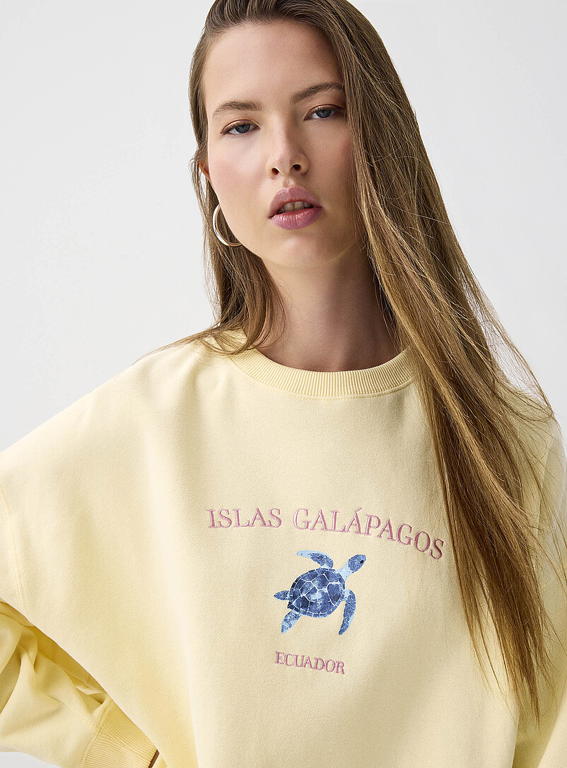 Oversized destination fleece sweatshirt | Twik | Women's