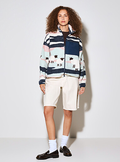 La veste ample moutonn&eacute;e &agrave; motifs