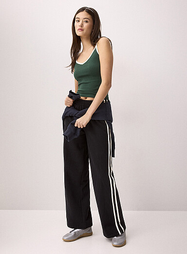 Le pantalon sweat large rayures <i>track</i>