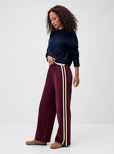 Twik: Le pantalon sweat large rayures <i>track</i> Rouge framboise - Cerise pour femme