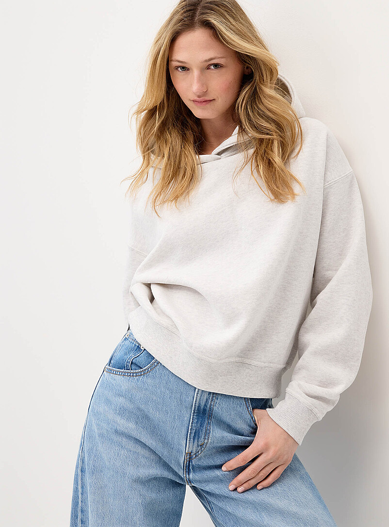 Twik: Le sweat ample &agrave; capuche imprim&eacute; dos Gris p&acirc;le  pour femme