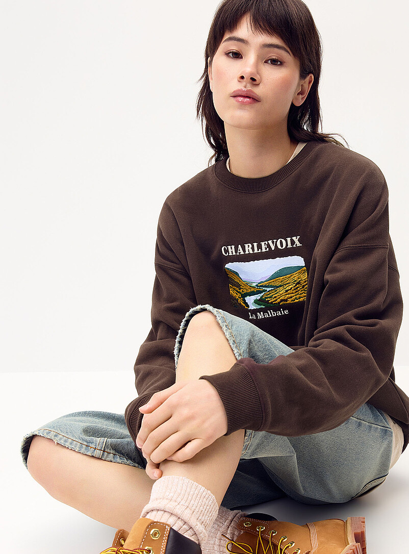 Twik: Le sweat ample molleton destination Nazar&eacute; pour femme