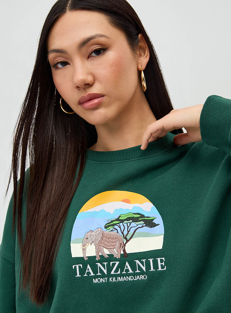 Twik: Le sweat ample molleton destination Nazar&eacute; pour femme