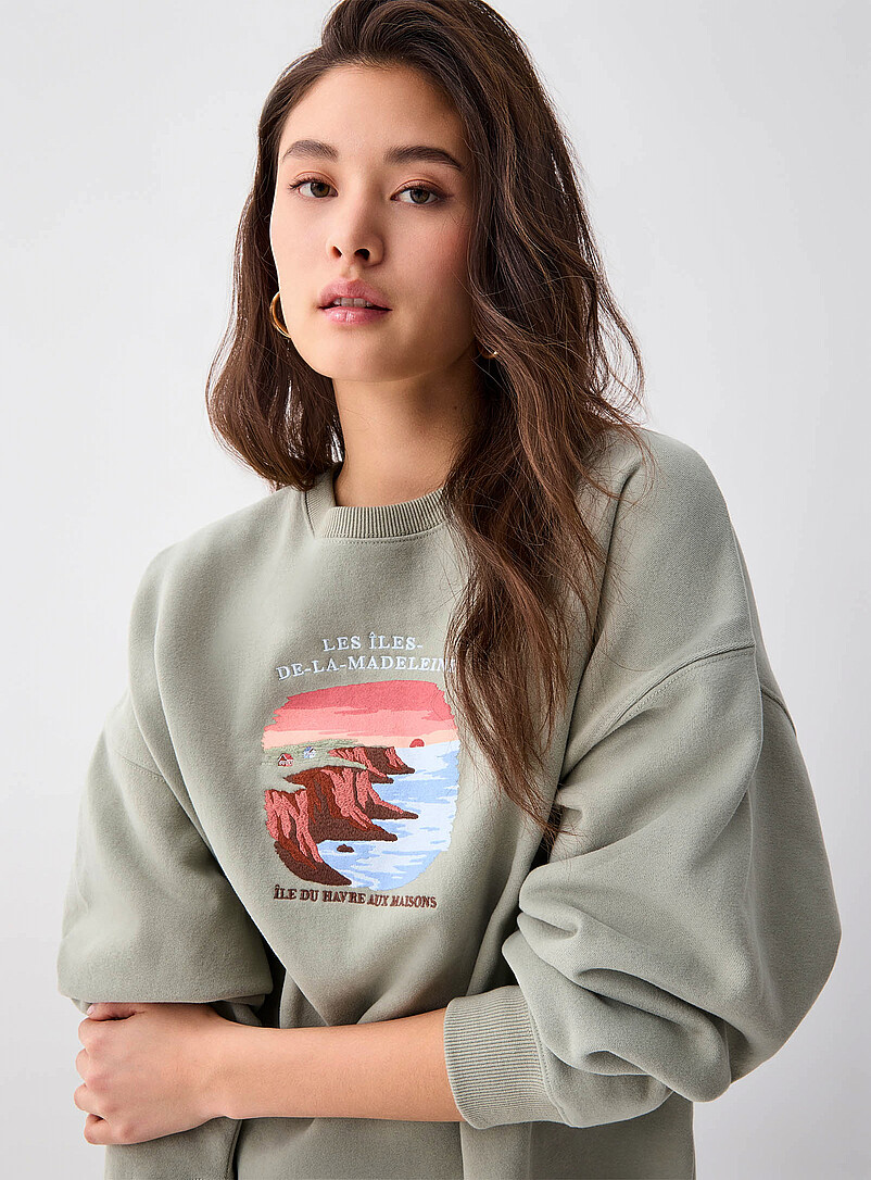 Twik: Le sweat ample molleton destination Nazar&eacute; pour femme