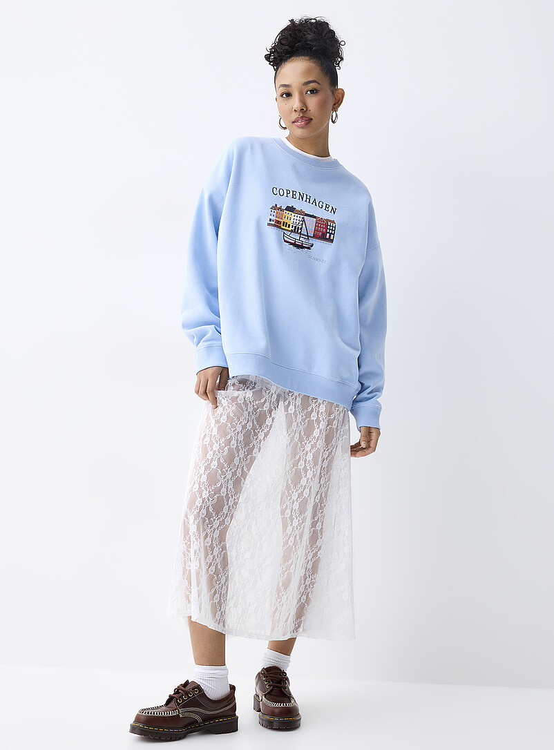 Twik Charlevoix Oversized destination fleece sweatshirt for women