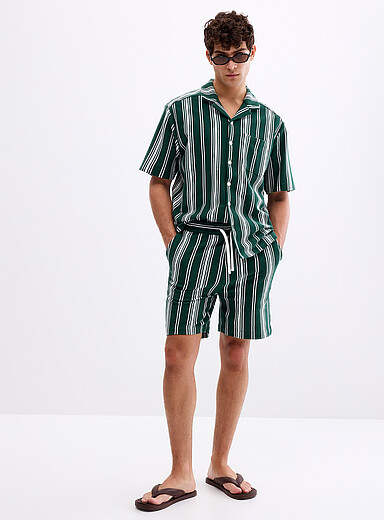 Striped knit short <b>Inseam: 7" (18 cm)</b>