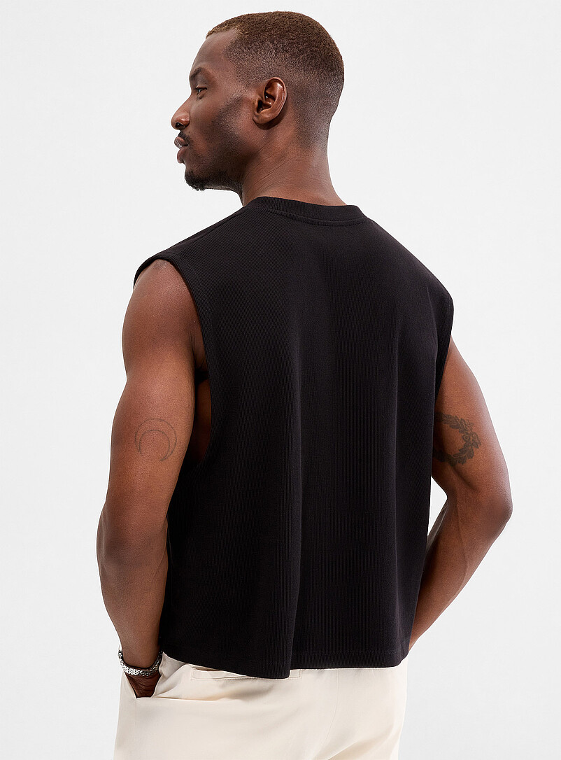 Le 31: Le t-shirt sans manches &eacute;court&eacute; c&ocirc;tel&eacute; Sable pour homme