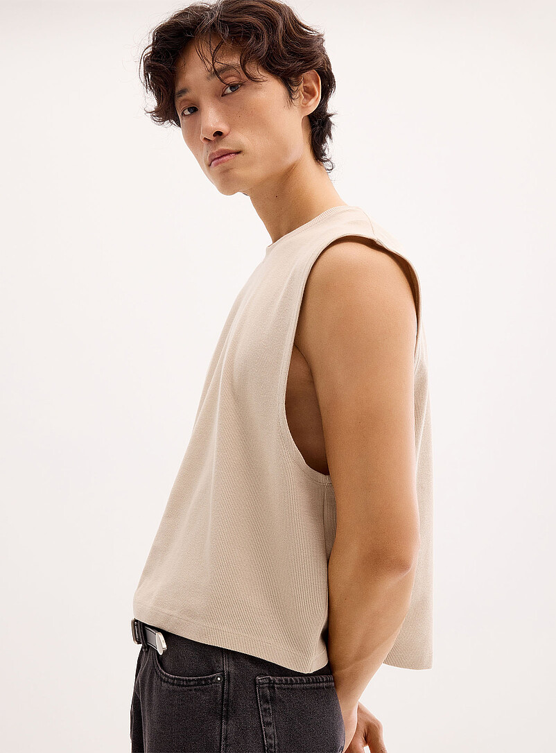 Le 31: Le t-shirt sans manches &eacute;court&eacute; c&ocirc;tel&eacute; Sable pour homme