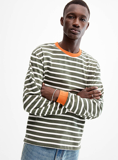 Le t-shirt ray&eacute; bords contraste <b>Coupe confort</b>